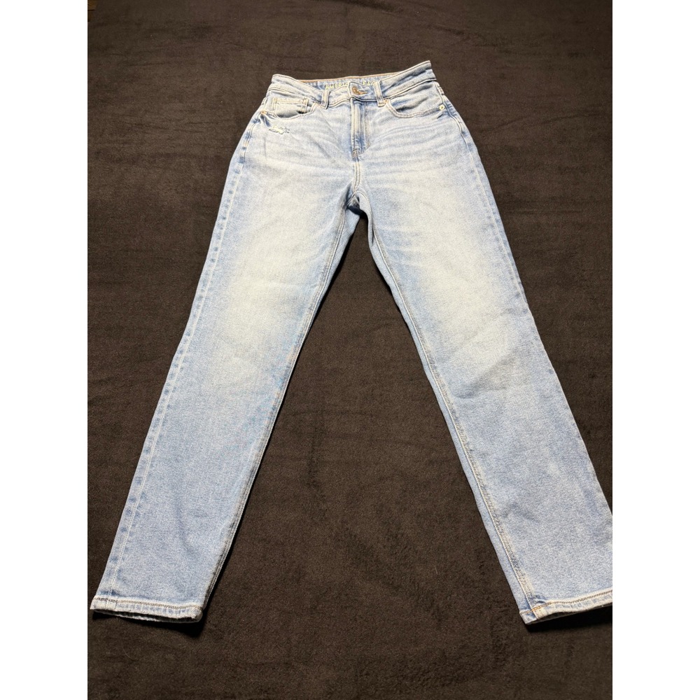 American Eagle Outfitters Womens Mom Jeans Light Wash Distressed High Rise Size